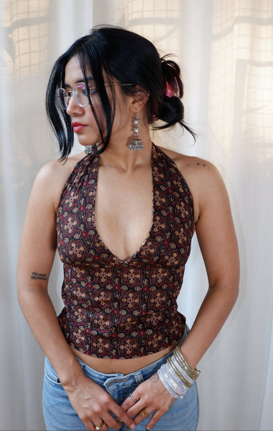 Backless halter reversible top in pure cotton with a playful Mughal flora print.