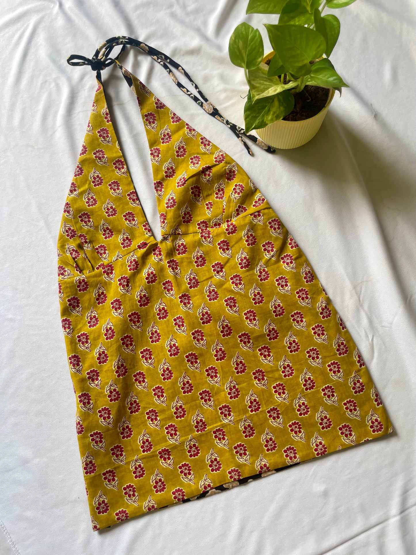 Bumble mood Y2K halter top