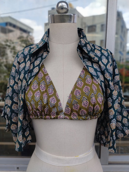 Code combo: Crop shirt + Reversible Bikini Top