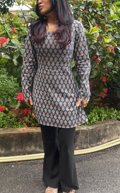 Ember Print Dori Kurti