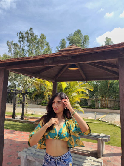 Island Glow combo: Crop shirt + Bikini set