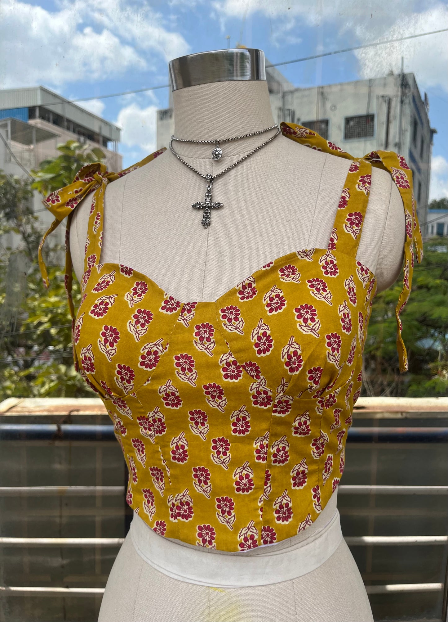 Honey pop corset top